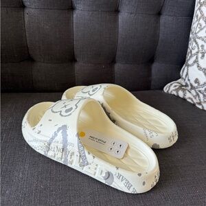 SOLD Fashion cartoon comfortable slide shoes